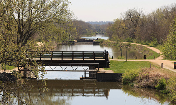 hennepin canal bike trail